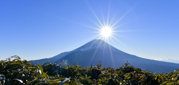 富士山と太陽の写真