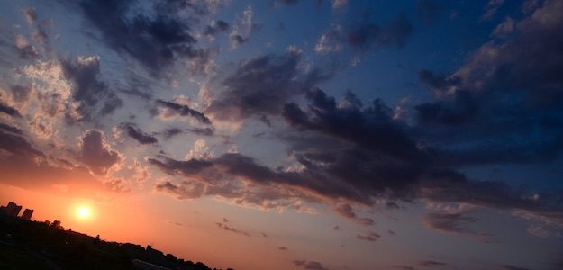 夕暮れの空の写真